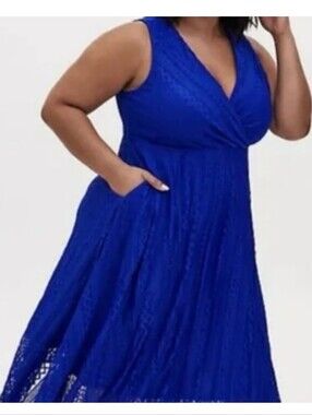 4x [Torrid] Beautiful Blue Lace Asymmetrical Dress